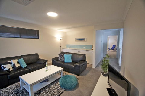 Mayfair - Accommodation Gold Coast 3