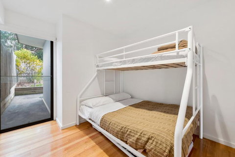 Inn Off The Reef - Accommodation Gold Coast 3