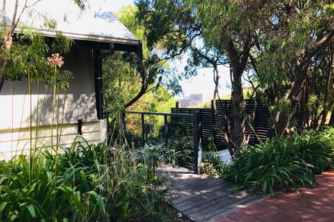 Zephyr Studio - Accommodation Gold Coast 1