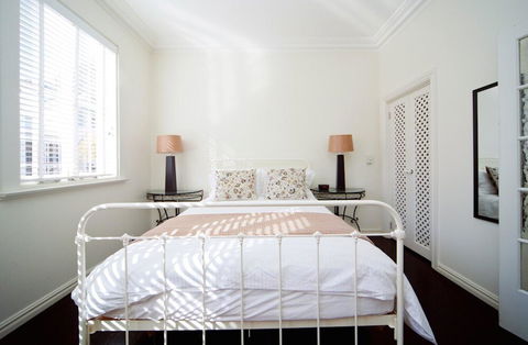 MPT67A Beautifully Decorated 1 Bed - Gold Coast 4U 0