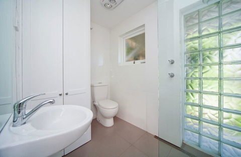 MPT67A Beautifully Decorated 1 Bed - Gold Coast 4U 2
