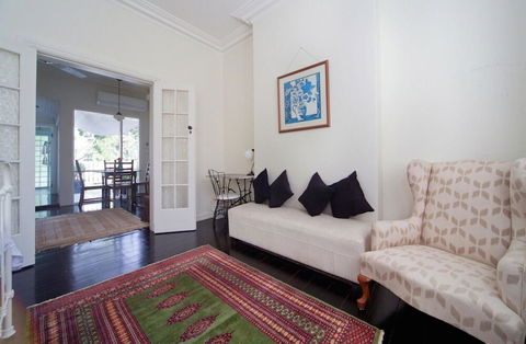 MPT67A Beautifully Decorated 1 Bed - Gold Coast 4U 5