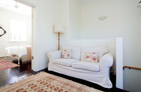 MPT67A Beautifully Decorated 1 Bed - Gold Coast 4U 3