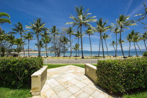 Pure Magnetic Villa 1 - Gold Coast 4U 0