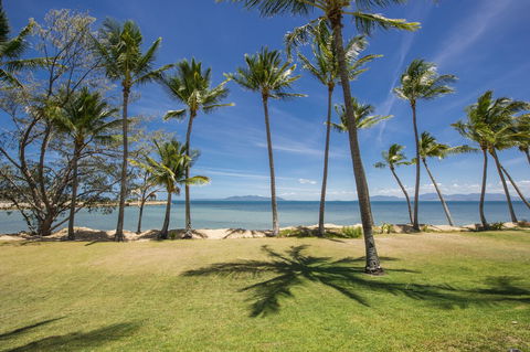 Pure Magnetic Villa 1 - Gold Coast 4U 5