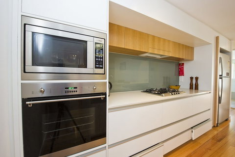 Maggies Beachfront Apt. 13 - Accommodation Gold Coast 5