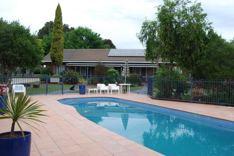 Greenvale Holiday Units - Gold Coast 4U 6