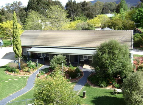 Greenvale Holiday Units - Gold Coast 4U 1