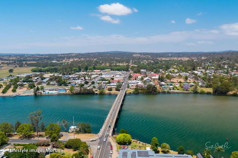 Moruya Holiday House - Gold Coast 4U 4