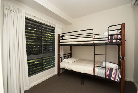 Woodville Beach Townhouse 5 - Accommodation Gold Coast 7