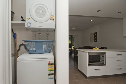 Woodville Beach Townhouse 5 - Accommodation Gold Coast 6
