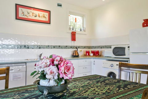 Black Dolphin Beach Penthouse - Accommodation Gold Coast 1