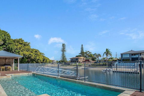 Maureen Waterfront Beach House - Gold Coast 4U 7
