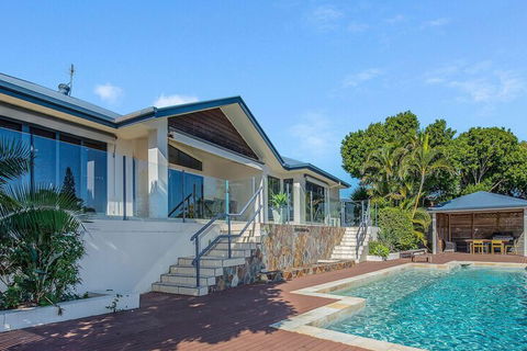 Maureen Waterfront Beach House - Gold Coast 4U 6