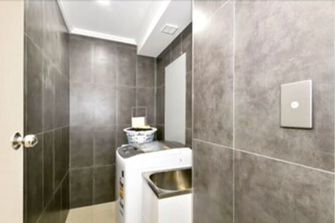 Regency Court Apartment - Gold Coast 4U 1