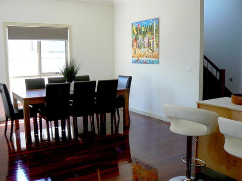 Into Freedom - Accommodation Gold Coast 4