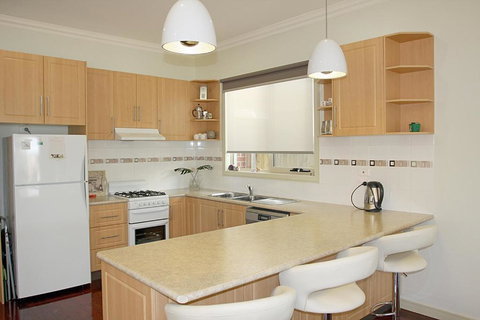 Into Freedom - Accommodation Gold Coast 5