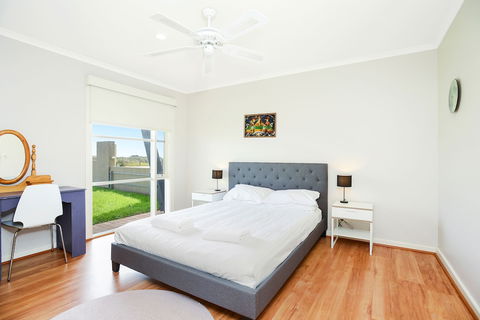 Salt - - Accommodation Gold Coast 2