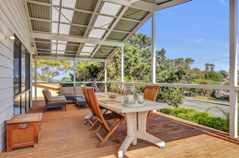 Zephyr Shores - Accommodation Gold Coast 0