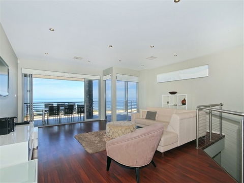 Ocean 180A - Gold Coast 4U 2