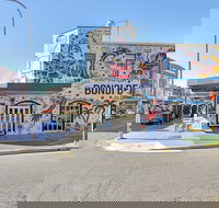 Private 4 Bedroom Beach House in Bondi - Gold Coast 4U