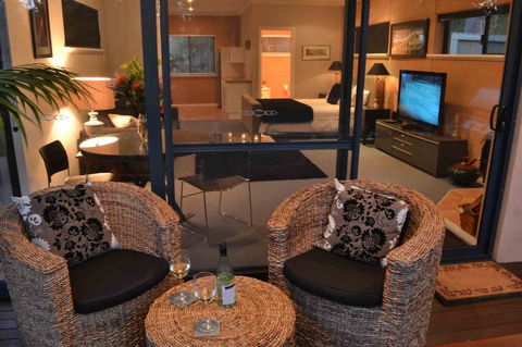 Aroha - Accommodation Gold Coast 5
