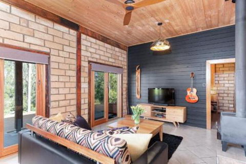 Falls River Luxury Accommodation - Accommodation Gold Coast 2