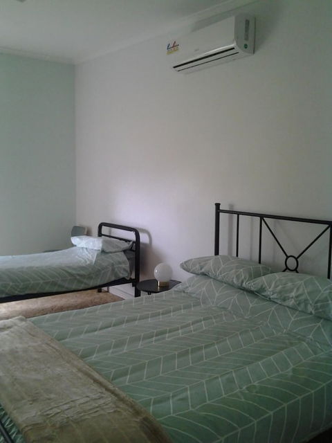 Hilltop Escape B&B - Gold Coast 4U 5