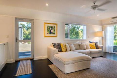 The White House At Wallcliffe Farms - Gold Coast 4U 5