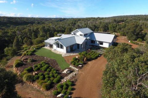The White House At Wallcliffe Farms - Gold Coast 4U 0