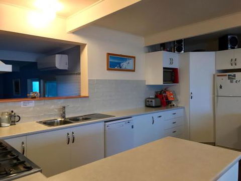 The Beach Shack - Accommodation Gold Coast 1