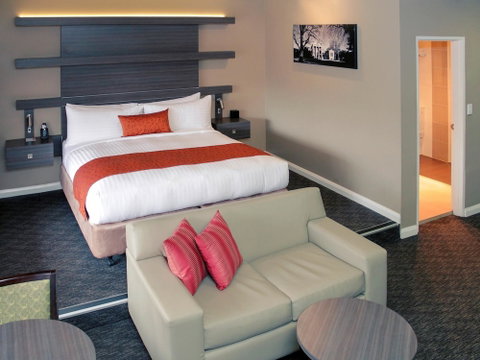 Mercure Orange - Accommodation Gold Coast 6