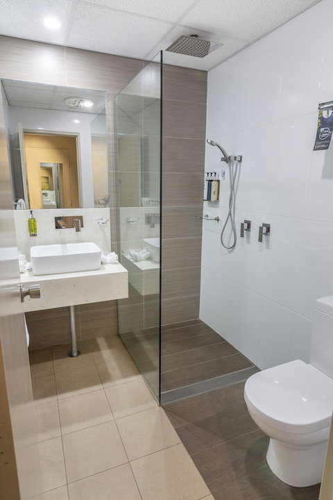 Mercure Orange - Accommodation Gold Coast 1