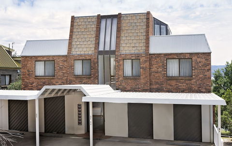 Avalanche 6 - Sophisticated Style & Modern Comfort With A Central Location - Accommodation Gold Coast 1