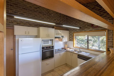 Bundilla 4- Townhouse With Free Wifi - Accommodation Gold Coast 2