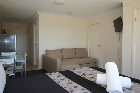 Poley Cow Studio - Accommodation Gold Coast 3