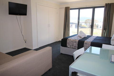 Poley Cow Studio - Accommodation Gold Coast 1