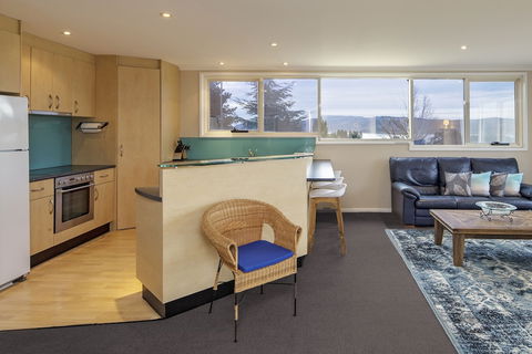 Wendaleigh 8 - Central Unit - Accommodation Gold Coast 0