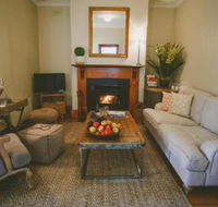 Apple Cottage Orange NSW - Gold Coast 4U