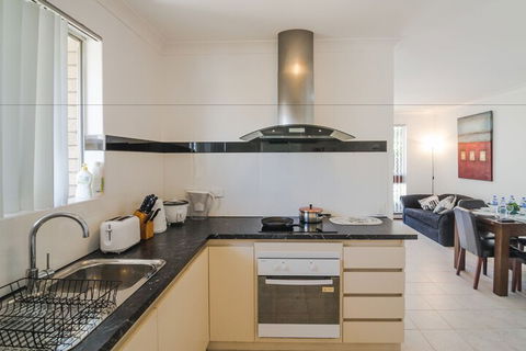 Cosy Murdoch Home - Accommodation Gold Coast 0