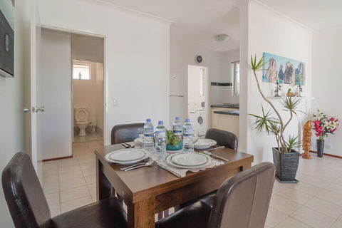Cosy Murdoch Home - Accommodation Gold Coast 6
