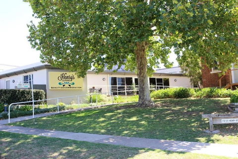 Henry's Quirindi - Gold Coast 4U 5