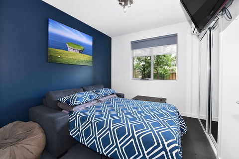 Close To Airport City & Shops - Gold Coast 4U 6