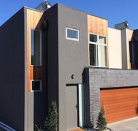 Close To Airport City  Shops - Gold Coast 4U