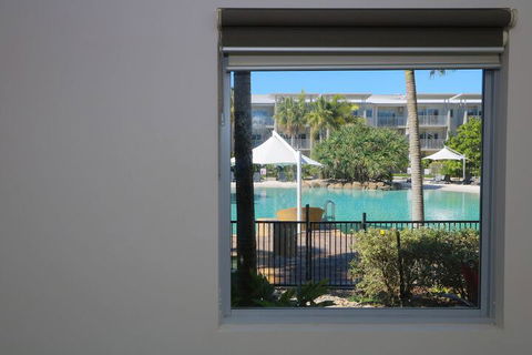 Lagoon Pool 2 Bedroom Spa Suite - Gold Coast 4U 0