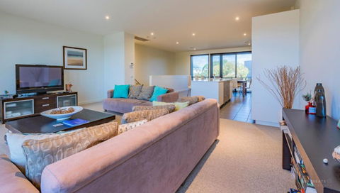 Five Shell - Accommodation Gold Coast 6