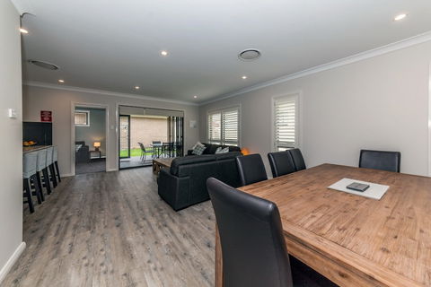 Tomaree Road 19 The Cottage - Accommodation Gold Coast 1