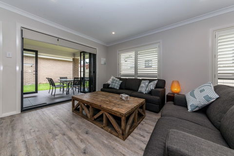 Tomaree Road 19 The Cottage - Accommodation Gold Coast 4