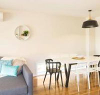 New Designer Home  Parking  Close to Airport - Gold Coast 4U