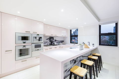 MADDISON, 3BDR Port Melbourne Apartment - Accommodation Gold Coast 2